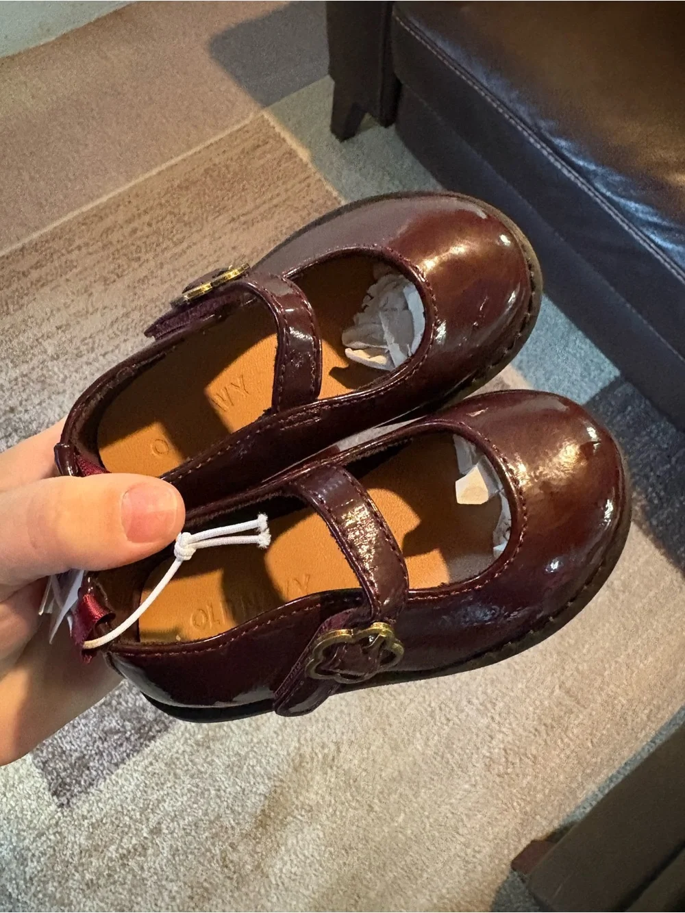 Old Navy Girls Patent Mary Jane Shoes in Burgundy